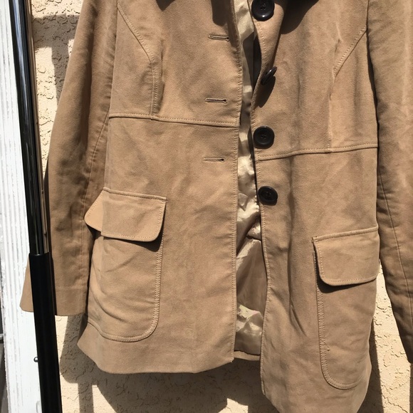 Brown Coat - Picture 4 of 8